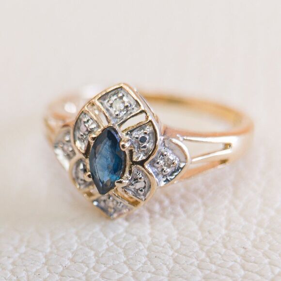 10K Gold Marquise Sapphire Ring with Illusion-Set Diamonds – Size 5.75 - Picture 6 of 7